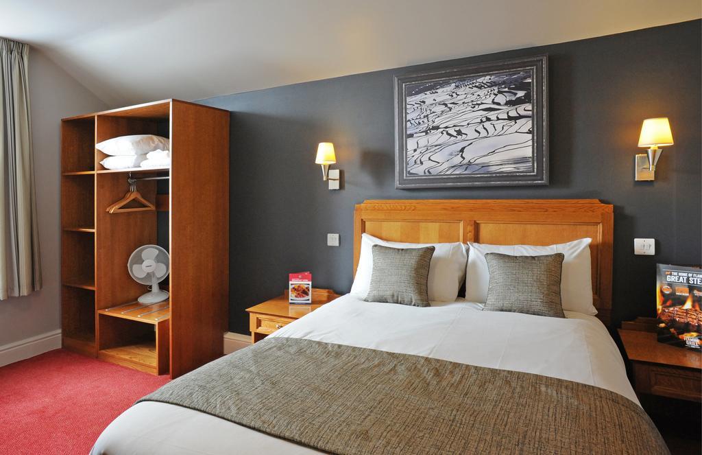 Brentwood Inn By Greene King Inns Rotherham Kamer foto
